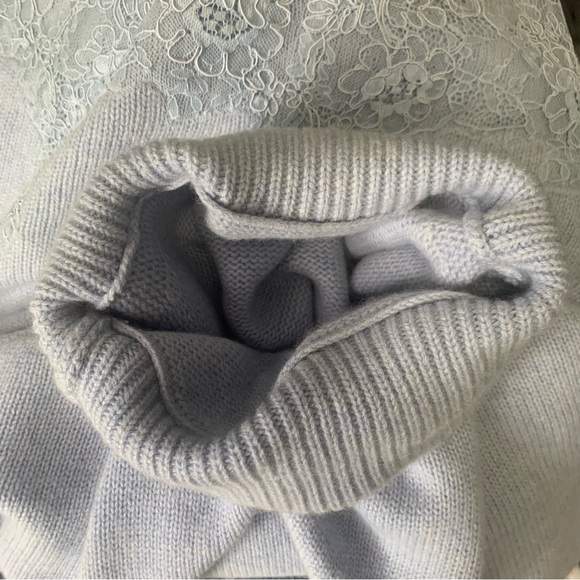 Ermanno Scervino Lavender 100% Cashmere Turtleneck Lace Hem Poncho - Picture 7 of 10